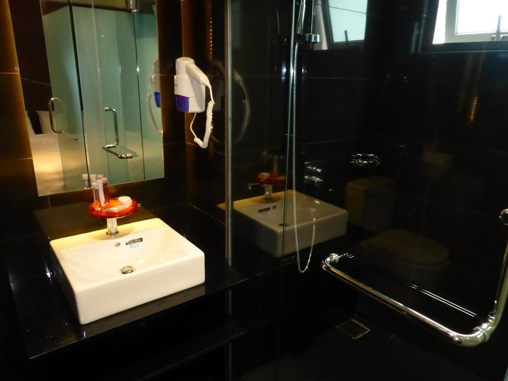 Melange Boutique Hotel Bukit Bintang Куала-Лумпур Экстерьер фото