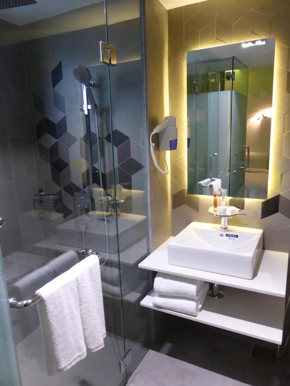 Melange Boutique Hotel Bukit Bintang Куала-Лумпур Экстерьер фото